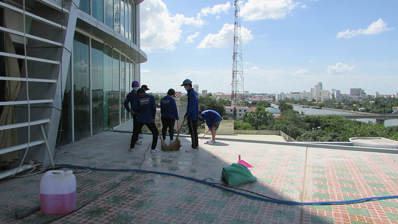 Vệ sinh khách sạn Ninh Kiều