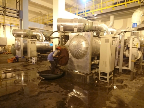Dự án lắp đặt sửa chữa máy chiller - Cơ Điện Lạnh Hoàng Quân  - Công Ty Cổ Phần Thiết Bị Cơ Điện Lạnh Hoàng Quân