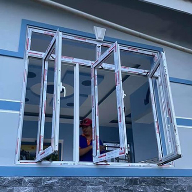 Cửa nhôm Xingfa màu trắng sứ