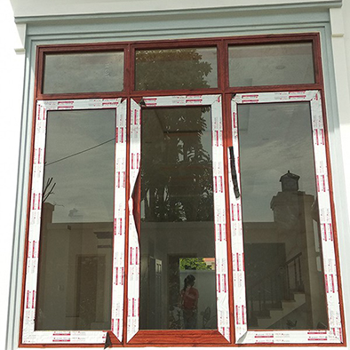 Cửa nhôm Xingfa ván gỗ