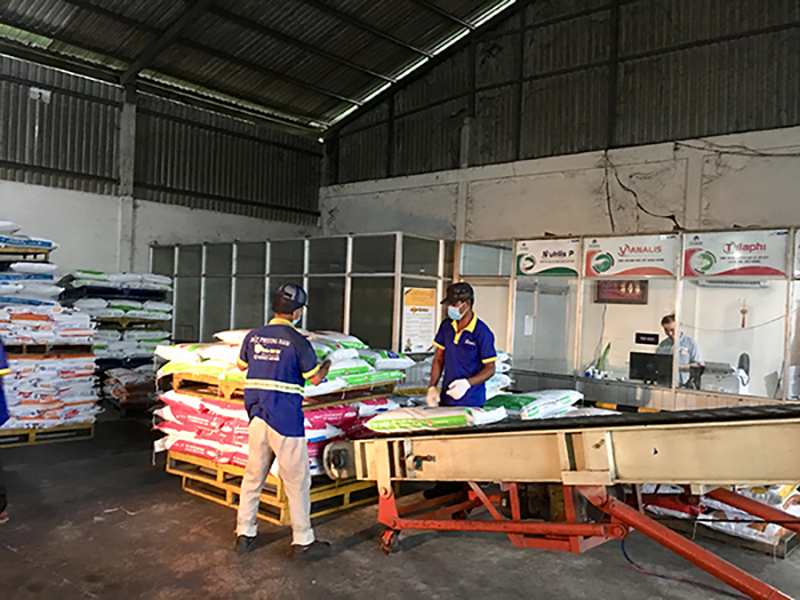 Bốc xếp NM chế biến Tags Neovae - Cung ứng Lao Động - Công Ty Dịch Vụ Oshin Thời Đại