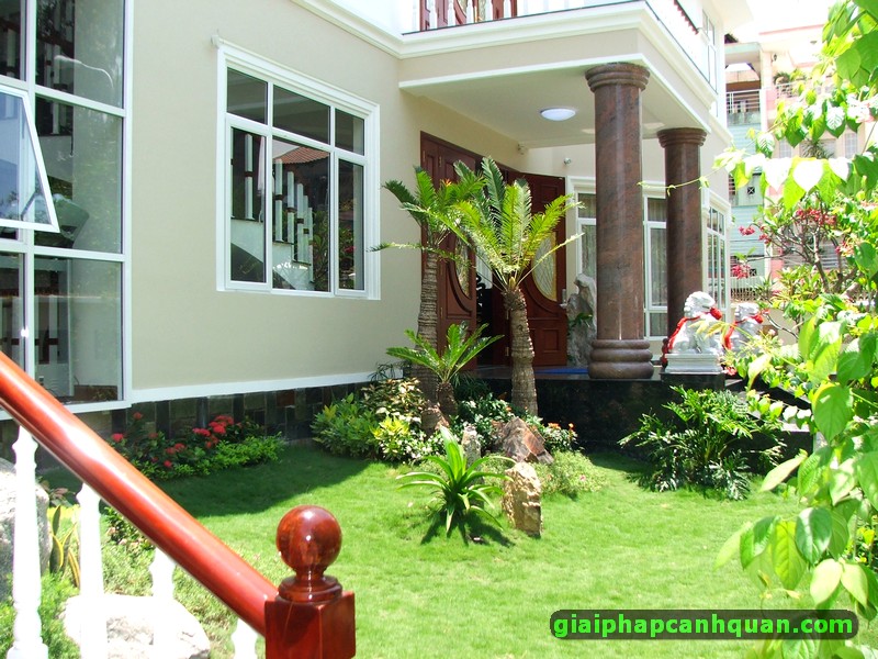 Sân vườn biệt thự đẹp tại nhà Cô Huê