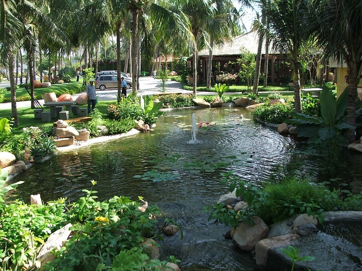 Thi công sân vườn