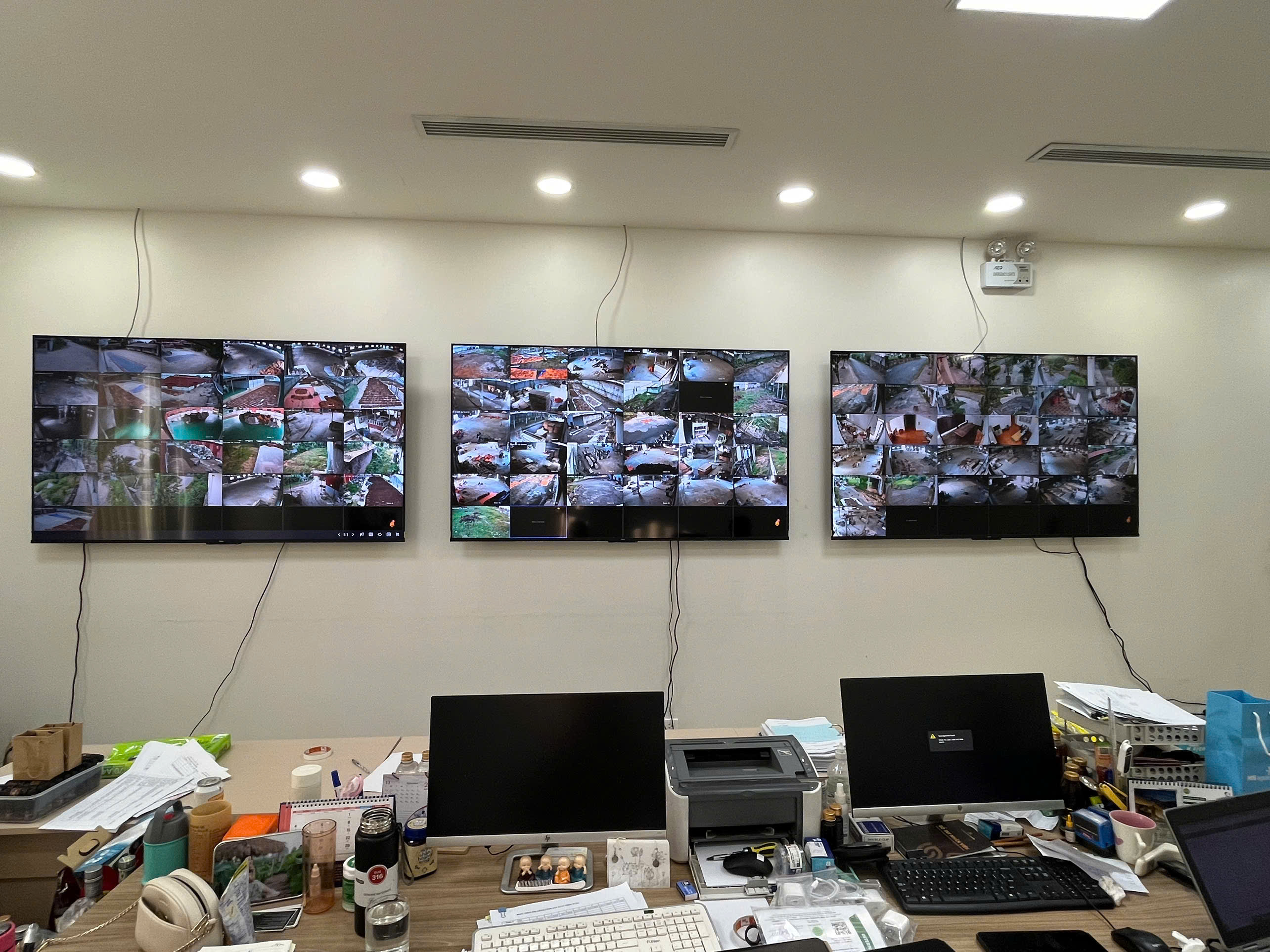 Màn hình camera giám sát - Công Ty TNHH Kỹ Thuật Công Nghệ TECH Việt Nam