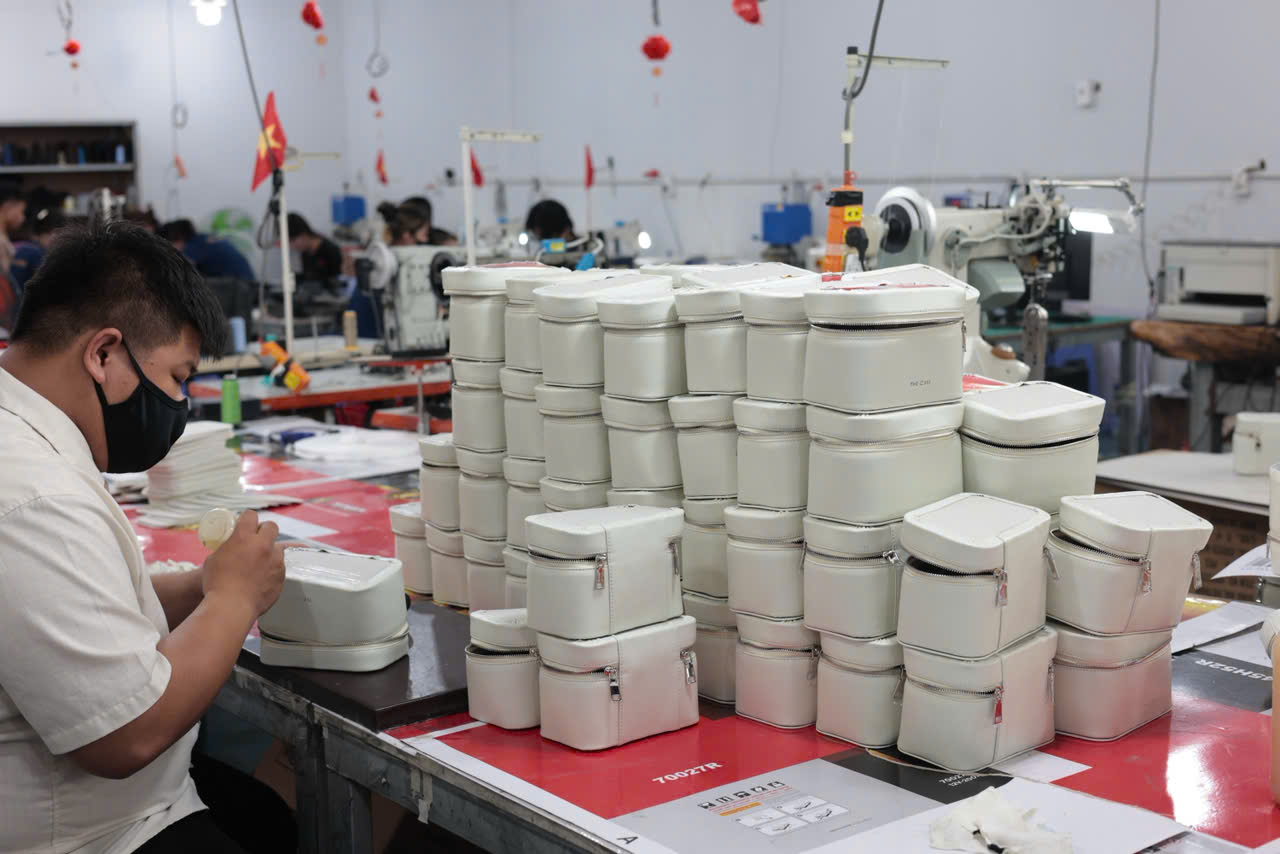 Xưởng sản xuất da Italia - Đồ Da Italia - Công Ty TNHH Da Italia