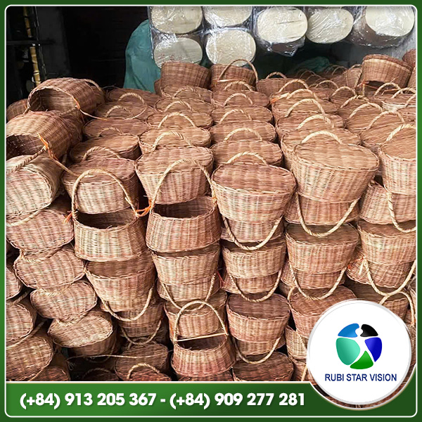 Giỏ đựng đồ bằng mây