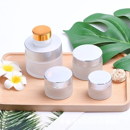 Hũ chiết kem nắp bạc