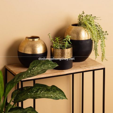 Lọ hoa đồng thau chạm khắc họa tiết độc đáo - Mỹ Nghệ Phúc Thành - Công Ty TNHH Sản Xuất Và Thương Mại Mỹ Nghệ Phúc Thành