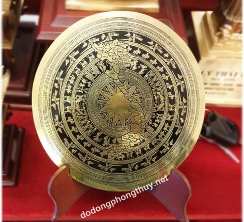 Trống đồng quà tặng có giá đỡ - Mỹ Nghệ Phúc Thành - Công Ty TNHH Sản Xuất Và Thương Mại Mỹ Nghệ Phúc Thành