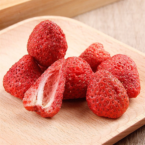 Dâu sấy khô