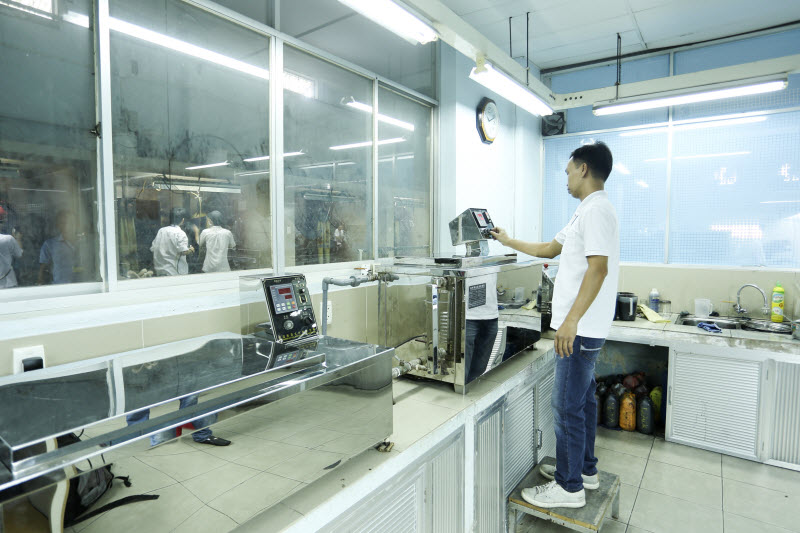 Hình ảnh nhà máy Sơn Tùng