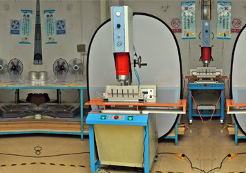 Máy ép nẹp tự động - Vật Tư In ấn Hong Sheng - Công Ty TNHH Công Nghệ Vật Liệu Mới Điện Tử Hong Sheng