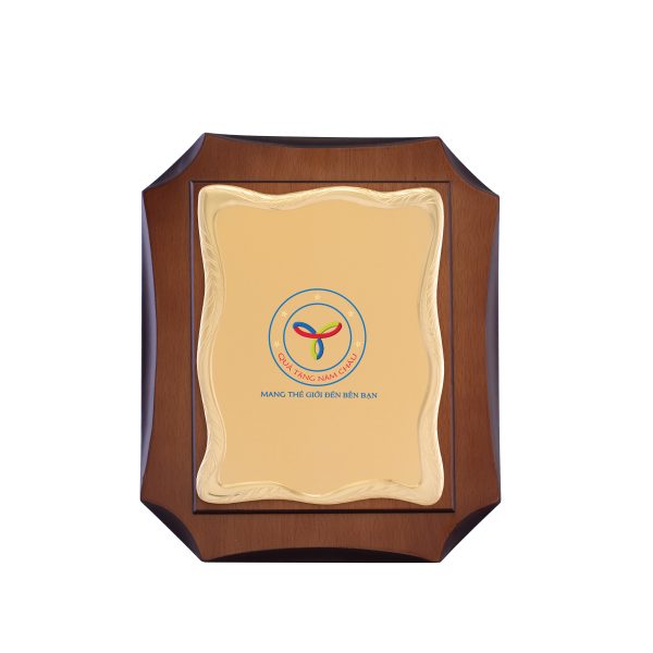 Bảng vinh danh gỗ Model: BTS-5001 - Quà Tặng Năm Châu - Công Ty Cổ Phần Đầu Tư Sao Việt Vĩnh Phúc
