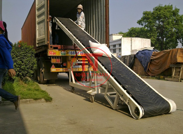 Băng tải lúa gạo - Băng Tải Nhất Thuận - Công Ty TNHH Kỹ Thuật Cơ Khí Nhất Thuận
