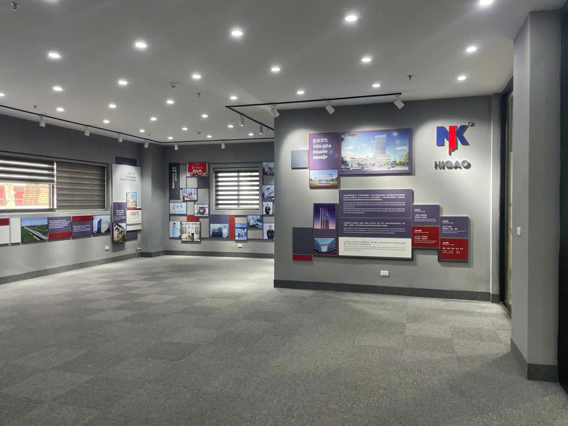 Thiết kế thi công nội thất Showroom