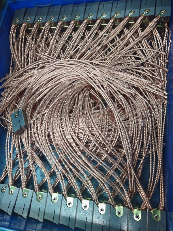 Chổi than tiếp điện - Tip Top Industrials Việt Nam - Công Ty TNHH Tip Top Industrials Việt Nam