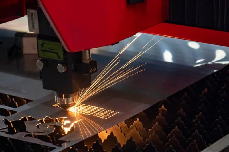 Gia công cắt laser