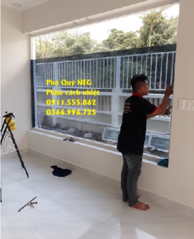Thi công dán Film cách nhiệt tại công ty Logitem Tân Đông Hiệp