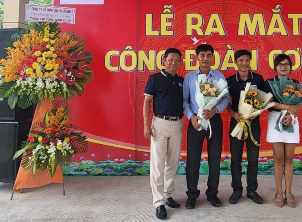 Lễ ra mắt công đoàn cơ sở