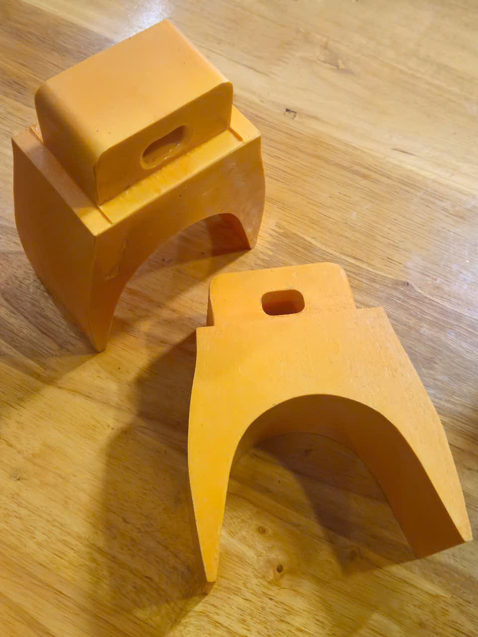 Cao su mũi gót máy ép tổng lực