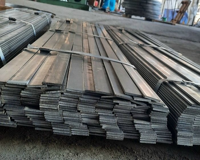 Thanh la sắt - Gia Công Cơ Khí APA -  Công Ty TNHH Thương Mại APA Việt Nam