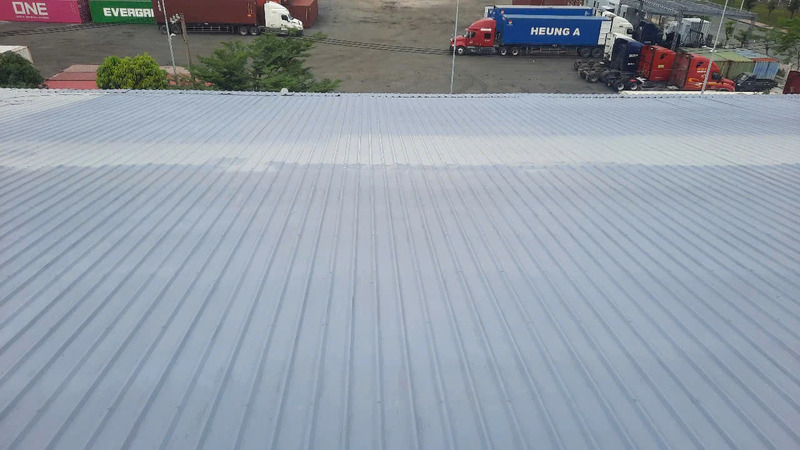 Thi công sơn mái tôn