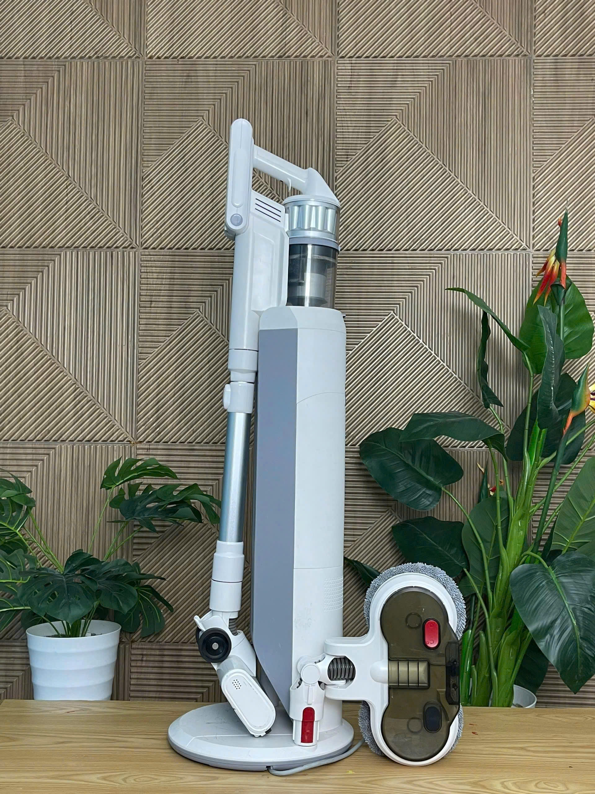 Cây lau nhà hút bụi không dây Milux 5 trong 1