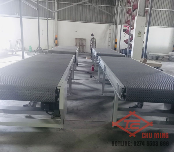 Băng tải chà nhám - Thiết Bị Phun Sơn Chu Ming - Công Ty TNHH Thiết Bị Phun Sơn Tự Động Hóa Chu Ming