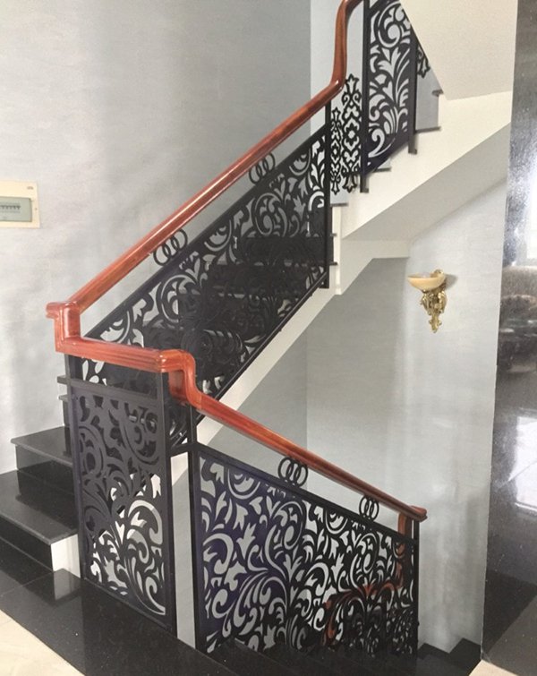 Cầu thang sắt mỹ thuật - Công Ty TNHH Cơ Khí Sản Xuất & Xây Dựng Thành Nam