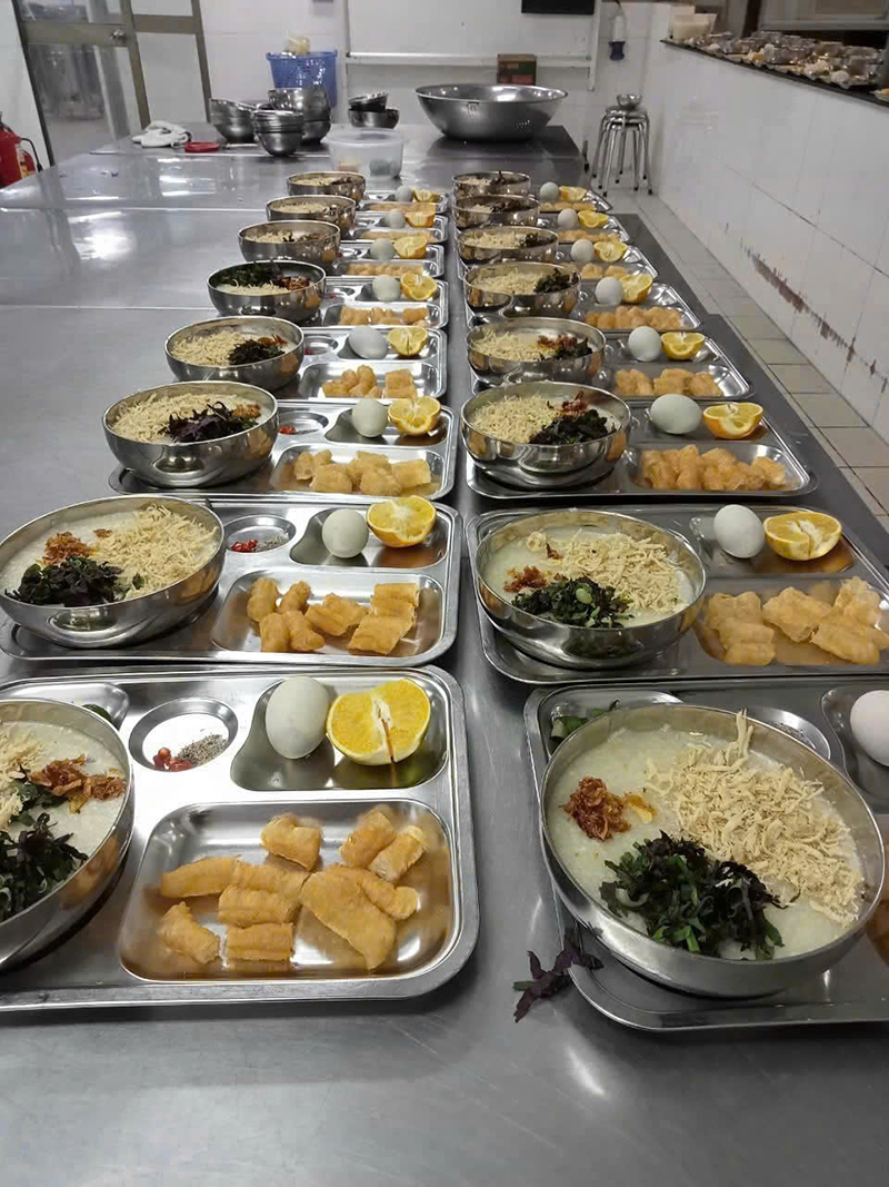 Suất ăn công nghiệp