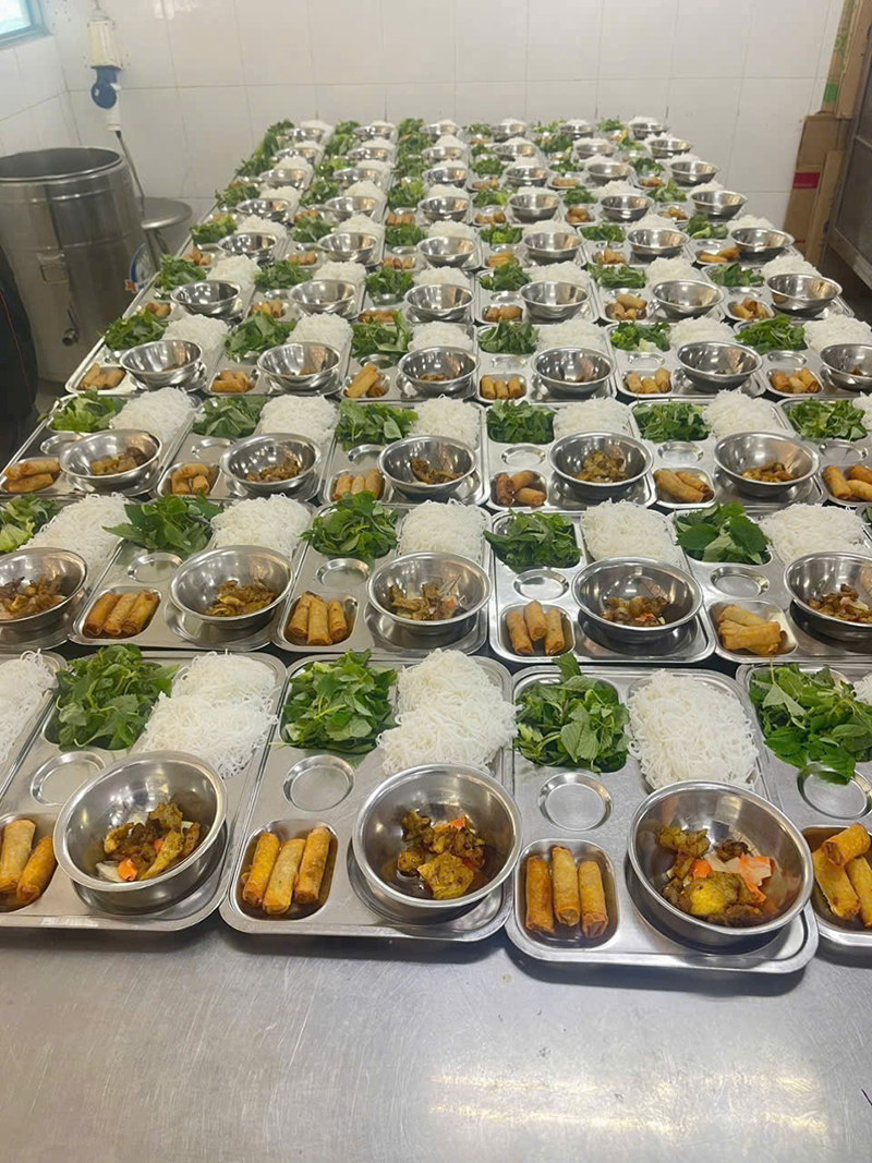 Suất ăn công nghiệp