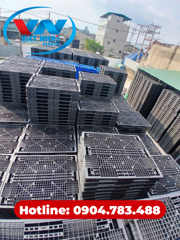 Hình ảnh kho hàng ở nhà máy - Nhựa Việt Nhật - Công Ty TNHH Nhựa Việt Nhật