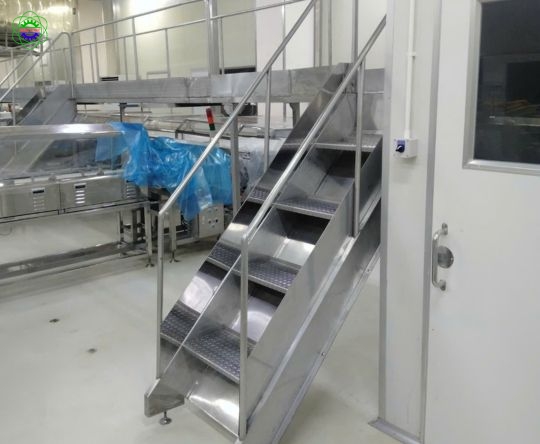 Cầu thang inox