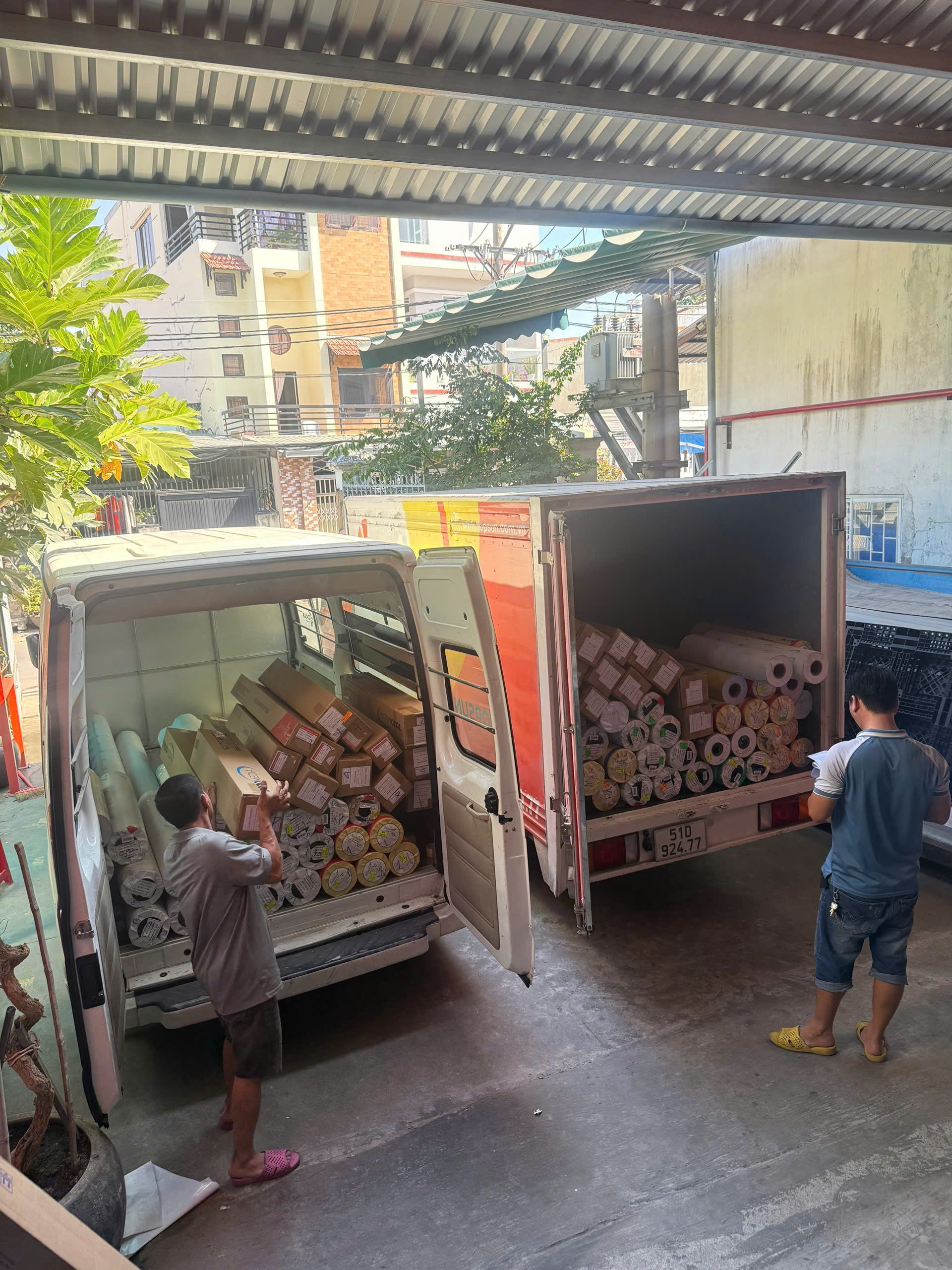Hình ảnh kho hàng Công ty Bạt Che Topsun