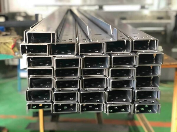 Thép gia công định hình theo yêu cầu UCZ