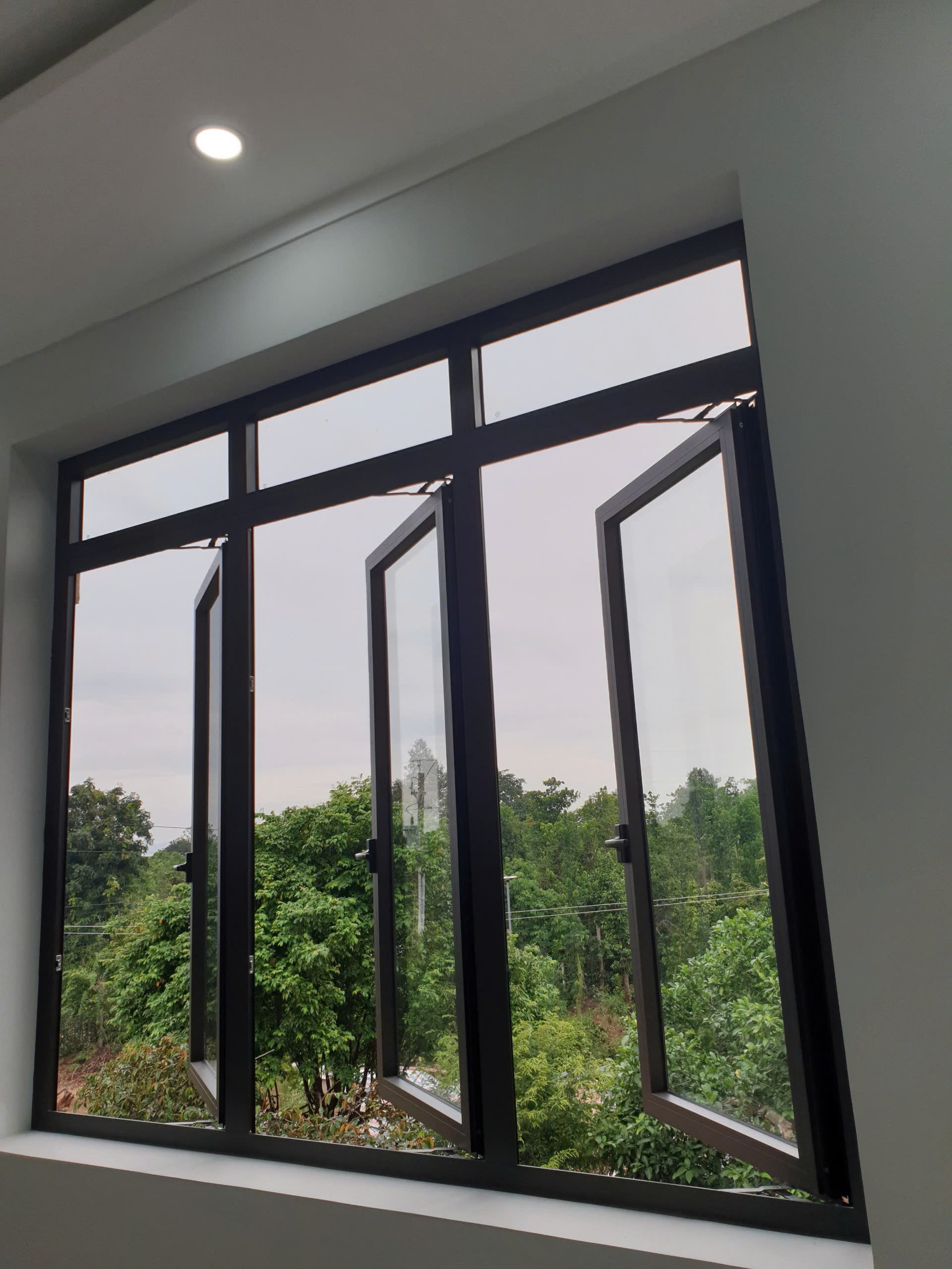 Cửa nhôm Xingfa - Hộ Kinh Doanh Cơ Sở Nhôm Kính Hoàng Thịnh