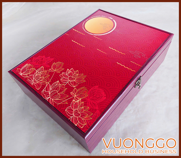 Hộp gỗ họa tiết hoa sen