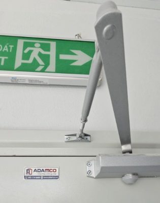 Tay co thủy lực - Cửa Chống Cháy Adamco - Công Ty Cổ Phần Đầu Tư Và Xây Dựng Adamco