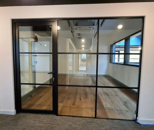 Kính chống cháy EI70 - Cửa Chống Cháy Adamco - Công Ty Cổ Phần Đầu Tư Và Xây Dựng Adamco