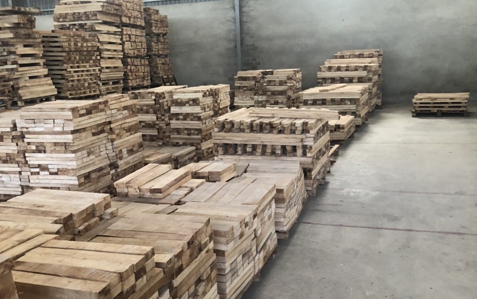 Xưởng sản xuất công ty Gỗ Tân Thành