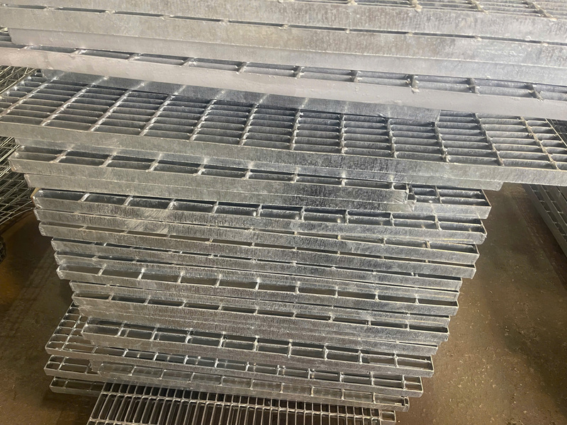 Tấm sàn Grating