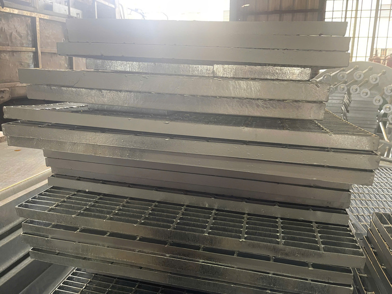 Tấm sàn Grating
