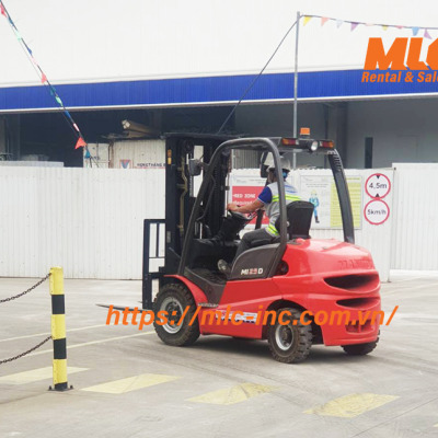 Cho thuê xe nâng hàng 2.5 tấn Manitou MI 25D - Cho Thuê Xe Nâng MLC - Công Ty TNHH MLC Rental