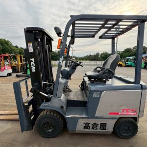 Xe nâng điện hiệu TCM 2,5T 2008
