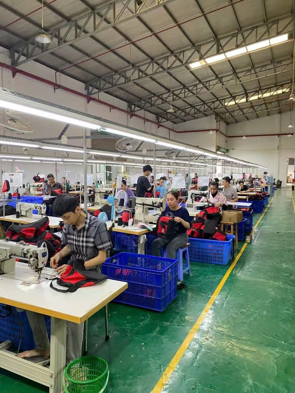 Xưởng sản xuất balo, túi xách