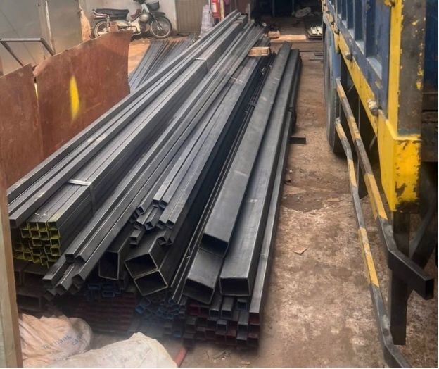 Thép hộp chữ nhật đen - Thép Phát Thiên Phú - Công Ty TNHH Đầu Tư Thương Mại Dịch Vụ Phát Thiên Phú