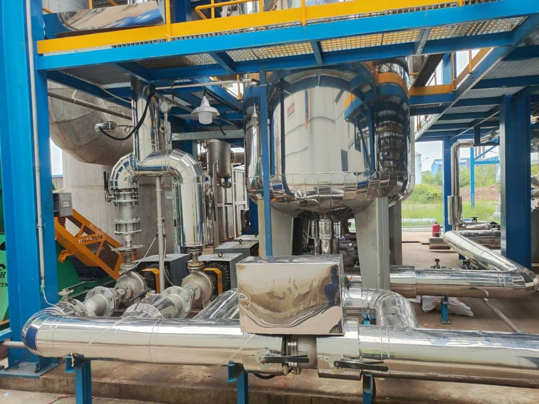 Thi công bảo ôn cách nhiệt cho bồn chứa, tank chứa dầu tản nhiệt