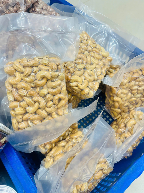 Hạt điều rang muối bóc lụa