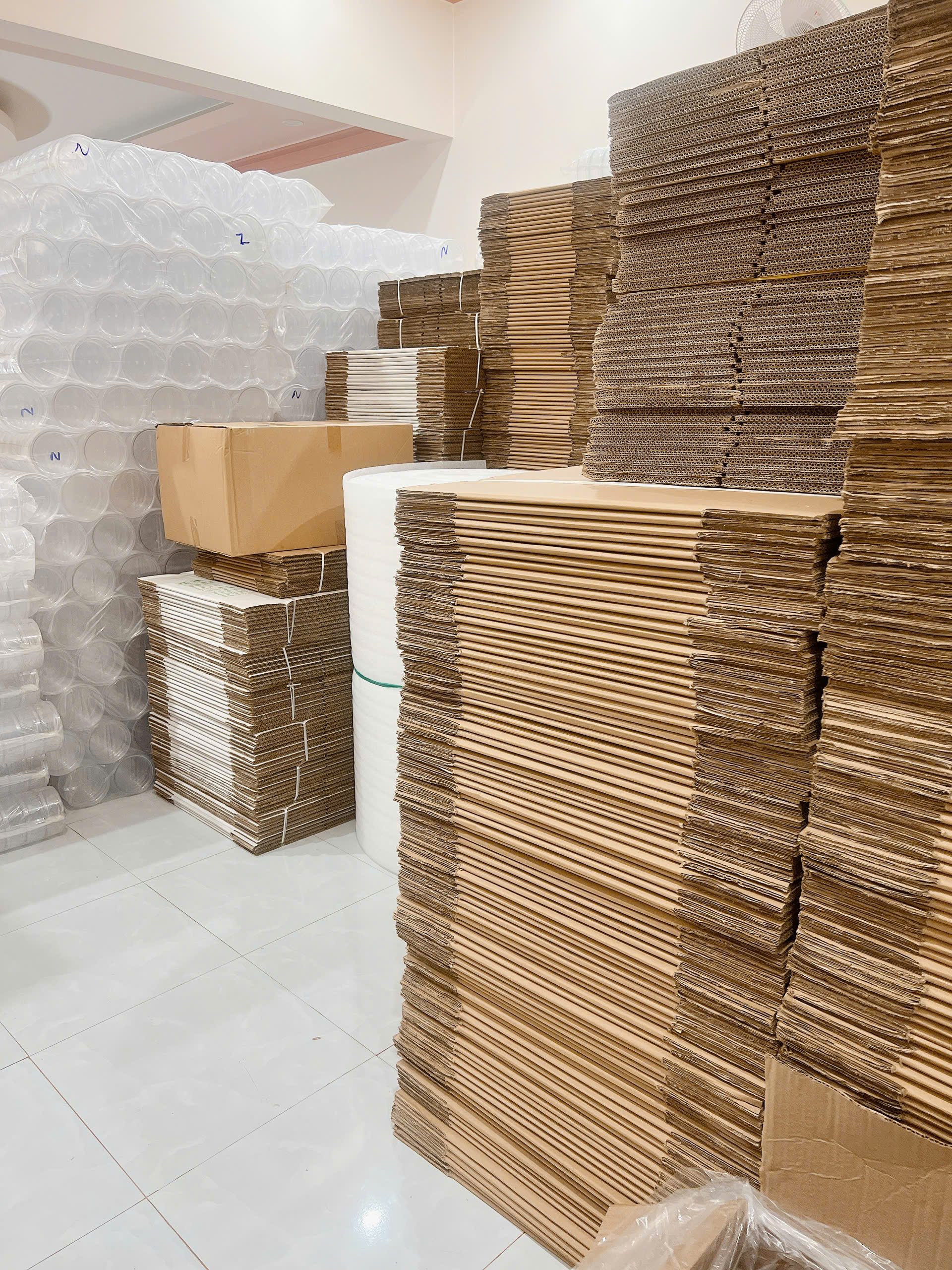 Kho hàng sản phẩm Tiến Đạt