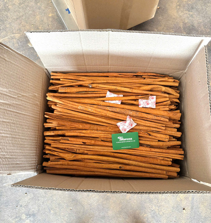 Quế sáo dài - Nông Sản Gia Vị TH - Công Ty TNHH Xuất Nhập Khẩu Gia Vị TH